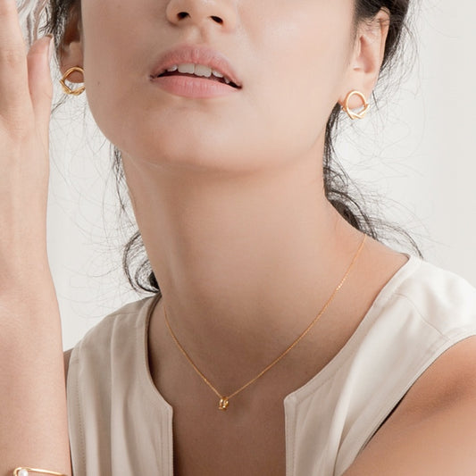 Women's Simple And Versatile Classic Knot Stud Earrings - Lotus Lane